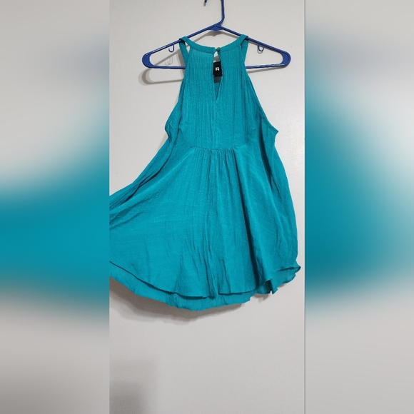 Flowly High Neck Racerback - Picture 2 of 4